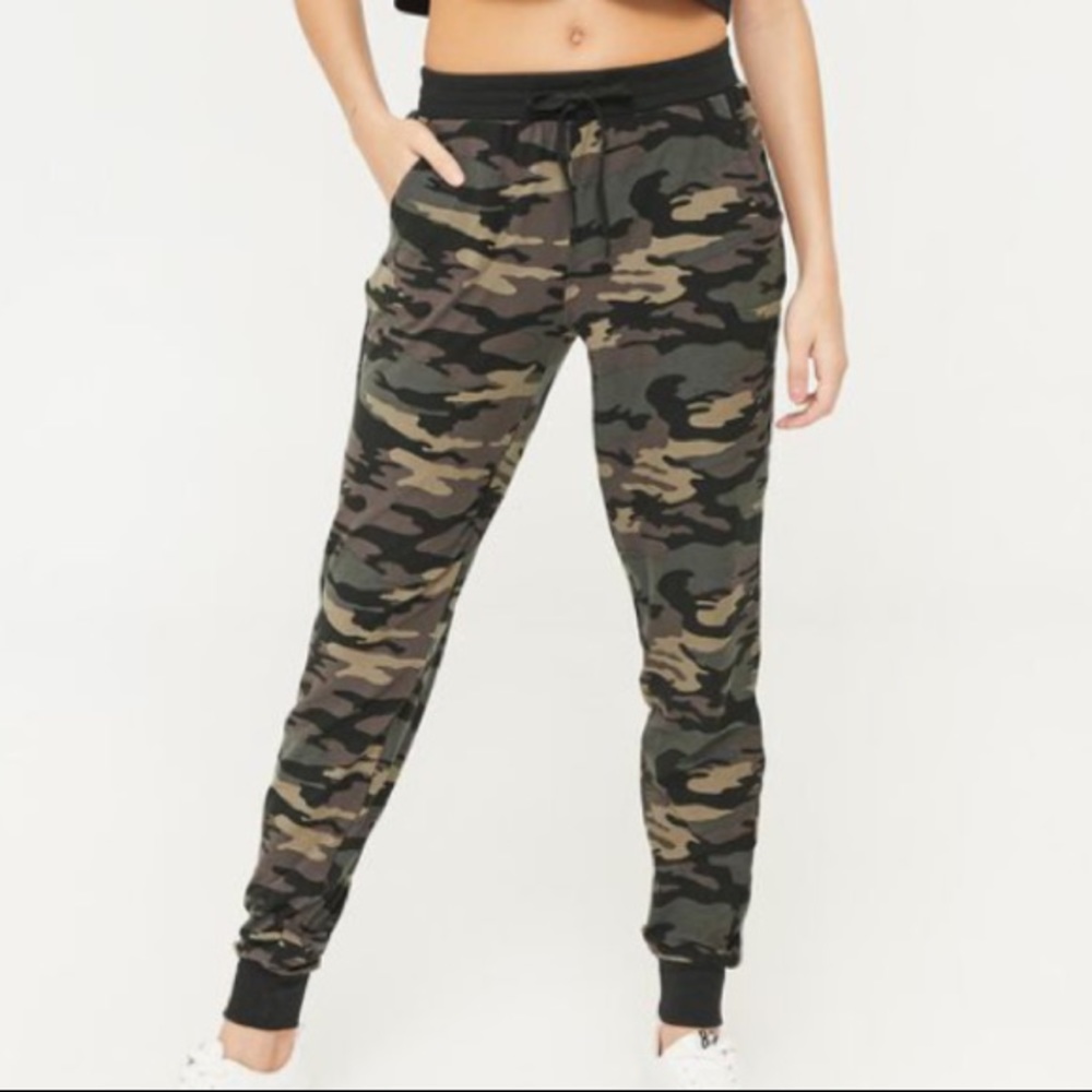 Ardene camo stretchy joggers